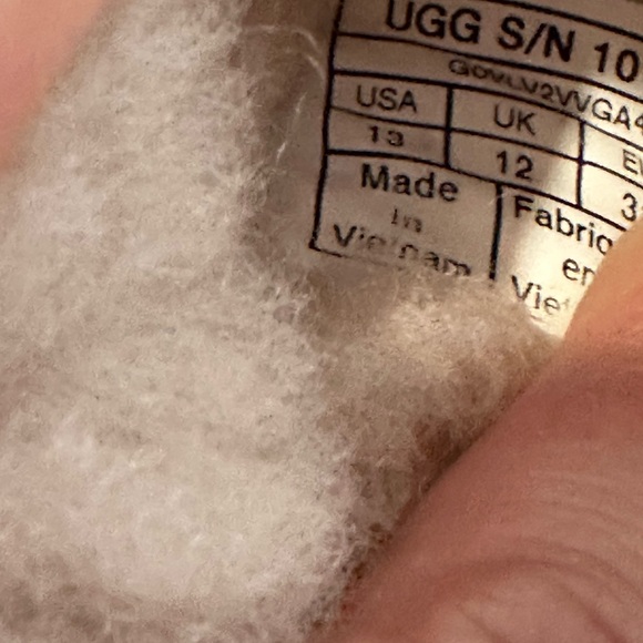 UGG Kids Fuchsia and Cream Slippers - Picture 4 of 4